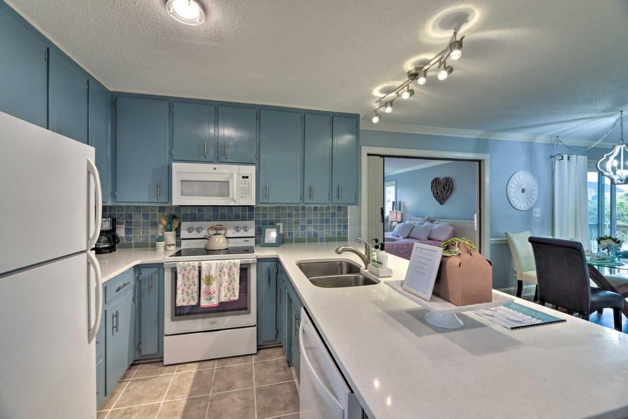 Bright Emerald Isle Condo With Private Beach Access! 외부 사진