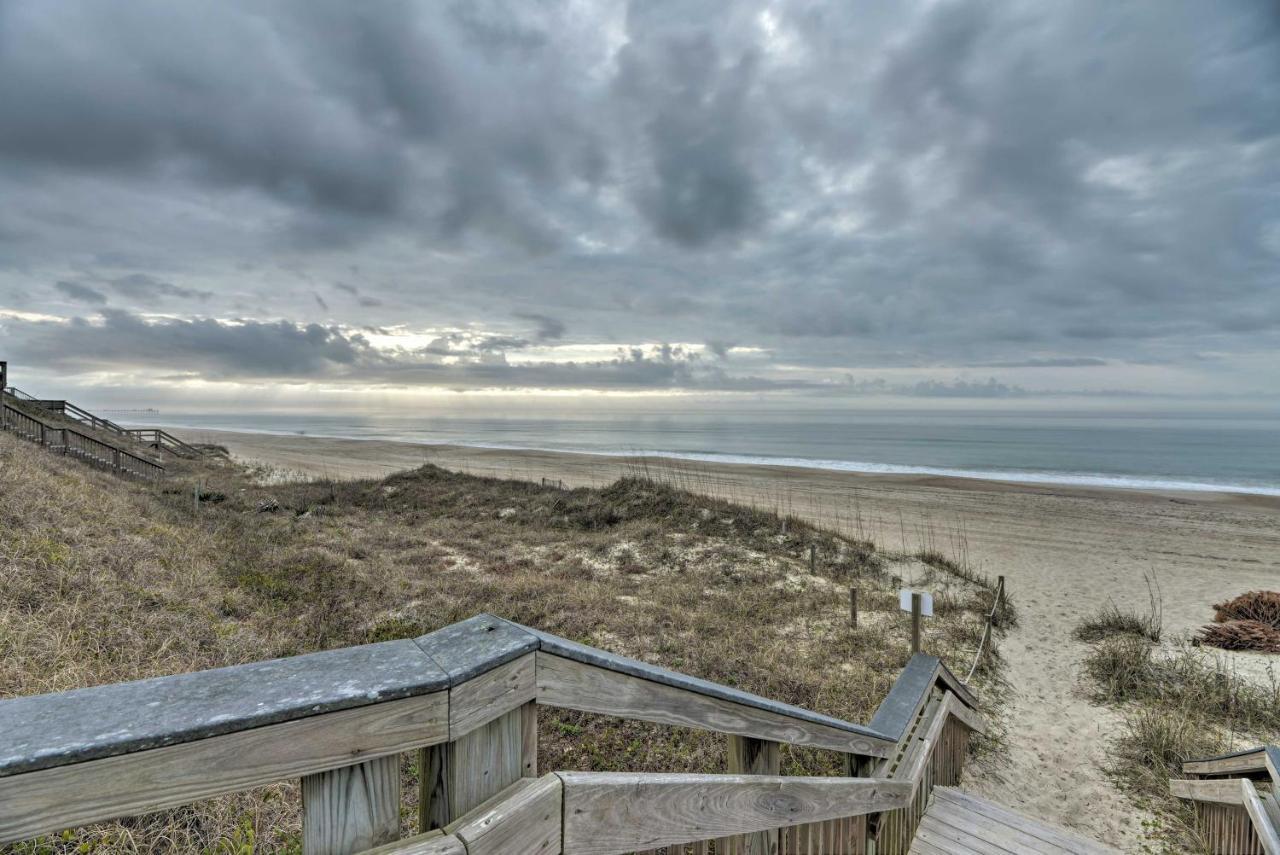 Bright Emerald Isle Condo With Private Beach Access! 외부 사진
