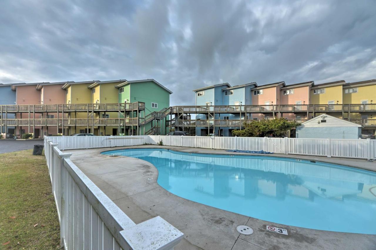 Bright Emerald Isle Condo With Private Beach Access! 외부 사진